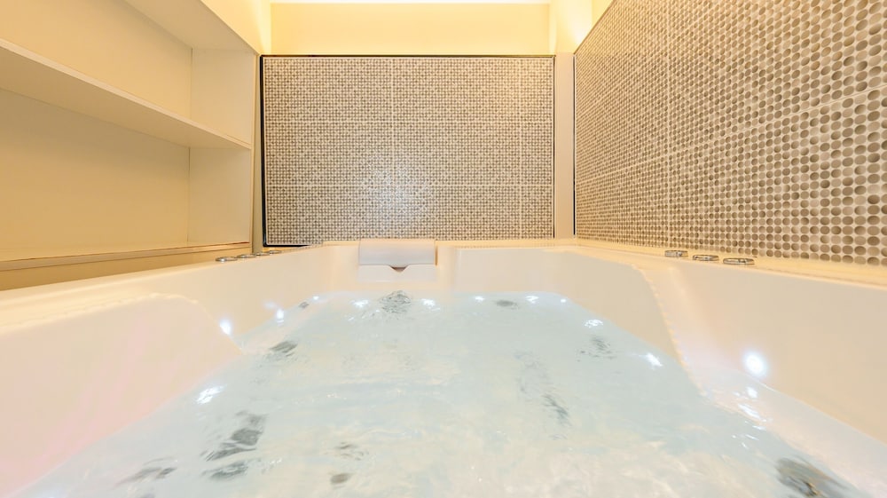 Gangreung Ninarang Spa Pension