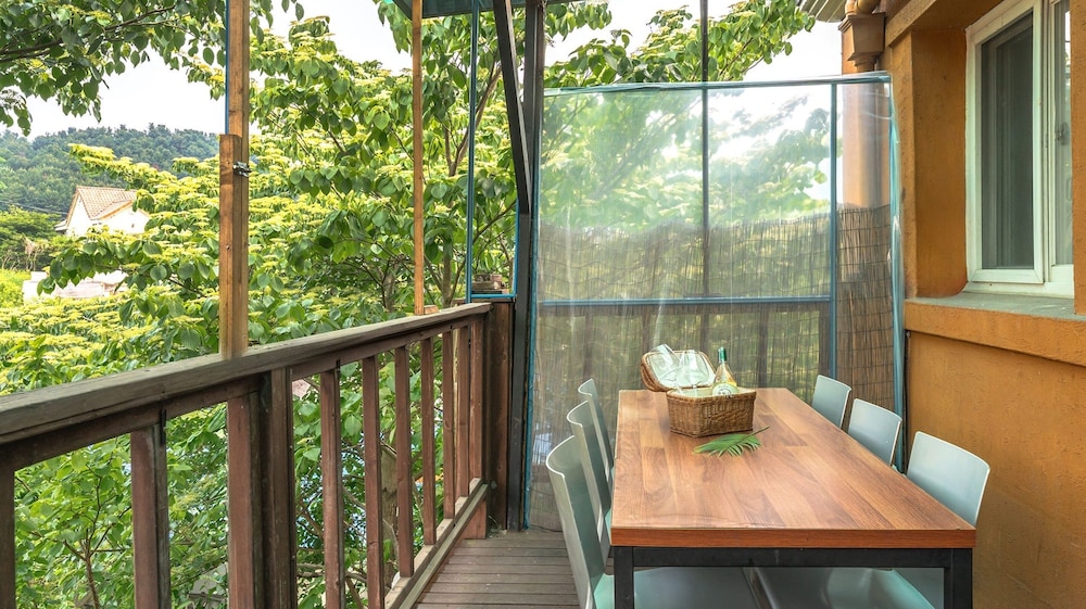 Gapyeong Noksu Valley Pet Group Pension