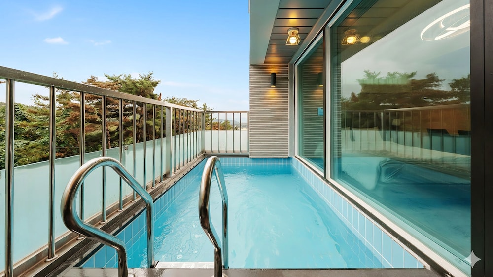 Gyeongju Sky Flower Astro Pool Villa