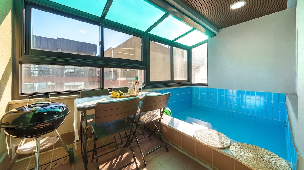 Gyeongju Gampo Laviangrose Pool Villa