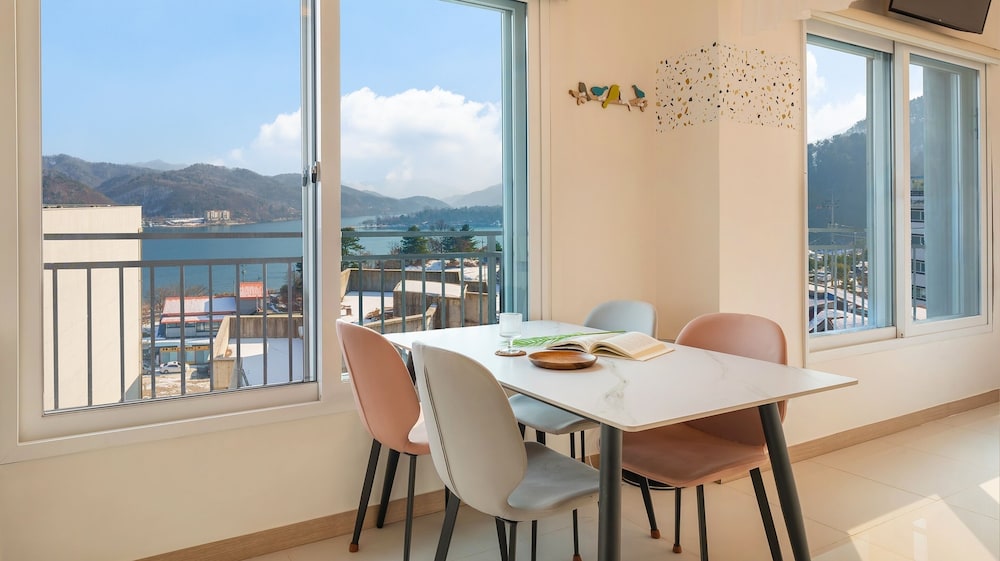 Gapyeong Binchelo Pool Villa Spa Pension
