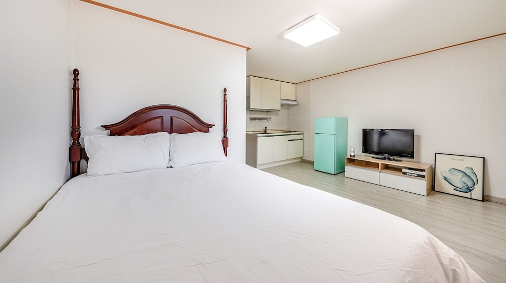 Gapyeong Noksu Valley Pet Group Pension