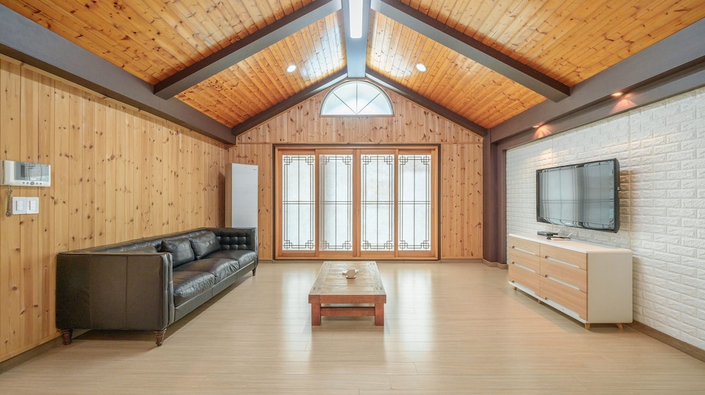 Gapyeong Sanneomeo Private Pension