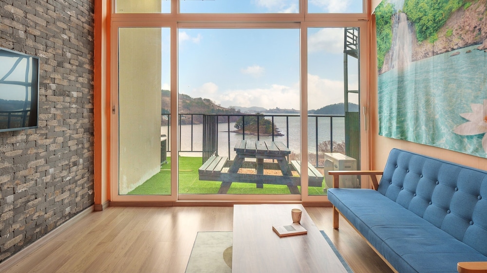 Yeosu Island Pet Pension