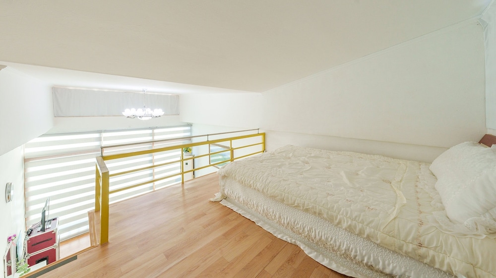 Taean Norabureo Pet Pension