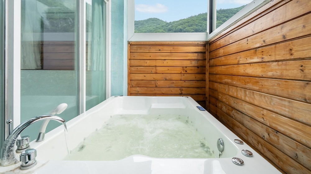 Gapyeong Areuno Pet Pension, Gapyeong - 13