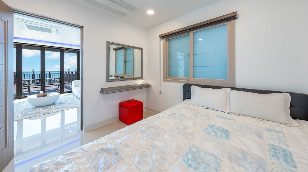 Pohang Blue Hill Pension
