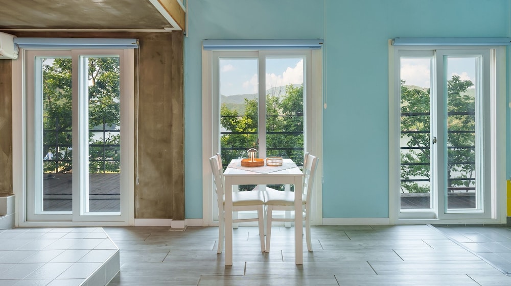 Gapyeong Nami Island Pet-friendly Spa Pe