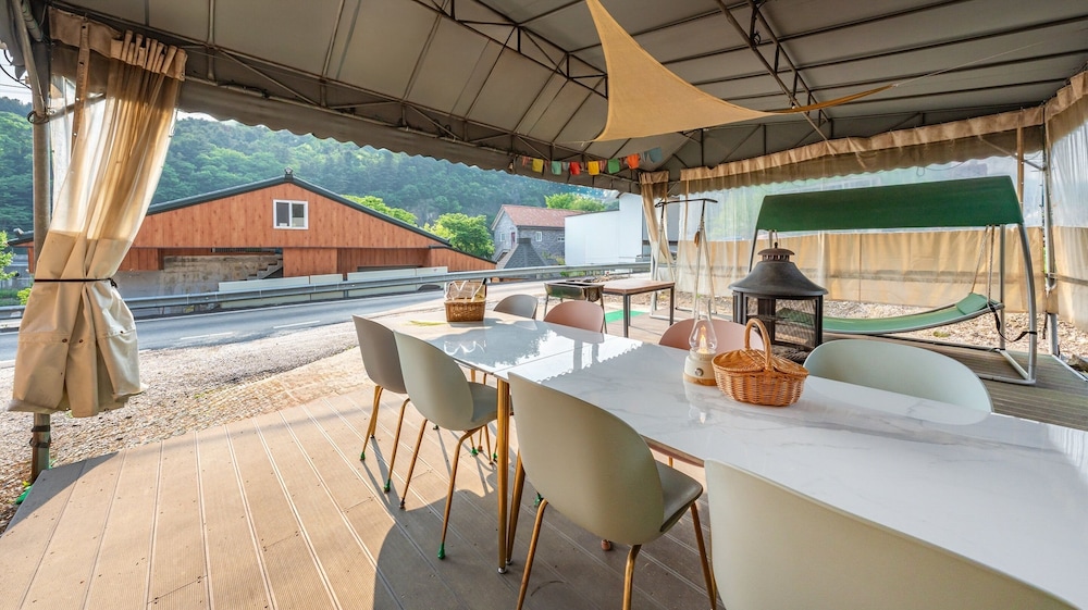 Gapyeong Noksu Valley Pet Group Pension