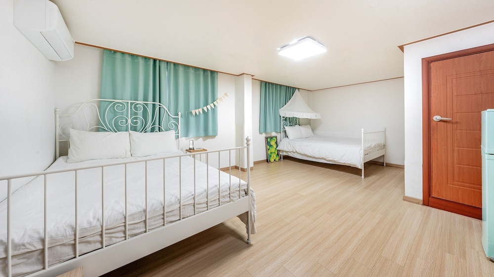 Gapyeong Noksu Valley Pet Group Pension
