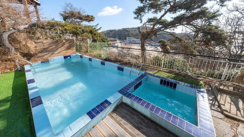 Ganghwa Raube Pet-friendly Pension
