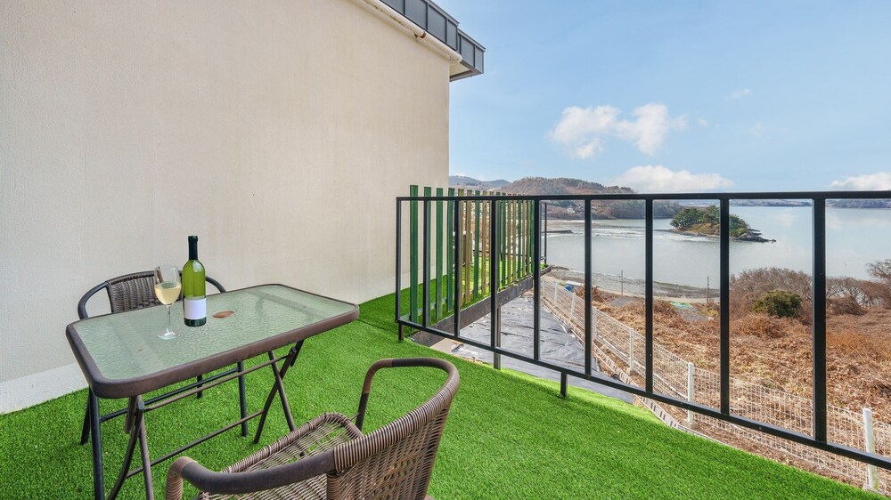 Yeosu Island Pet Pension