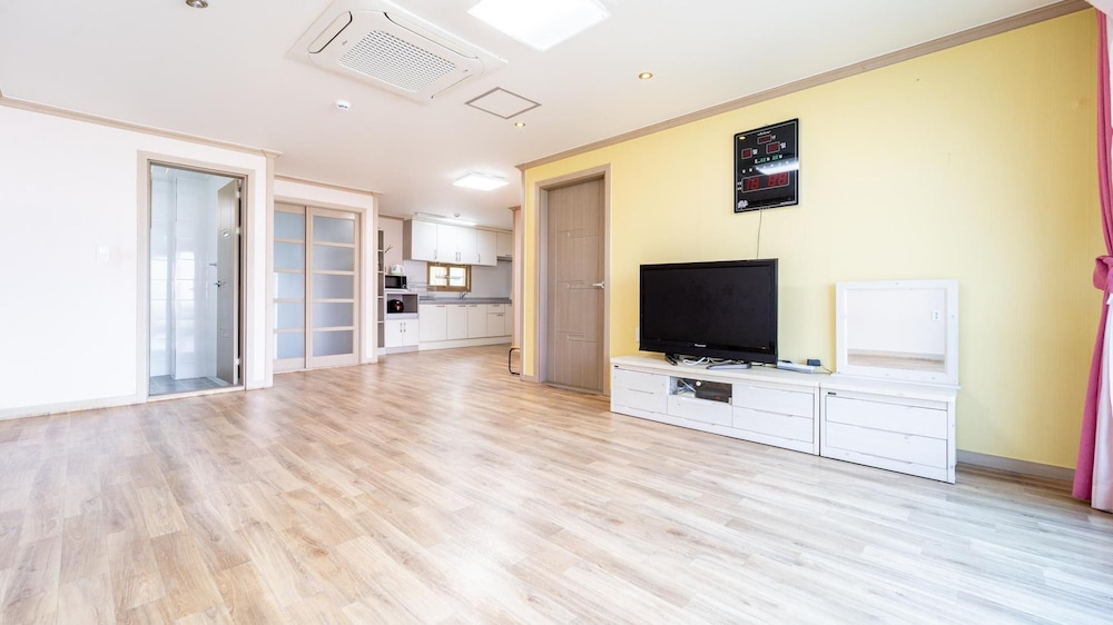 Yeosu Moranggee Pension
