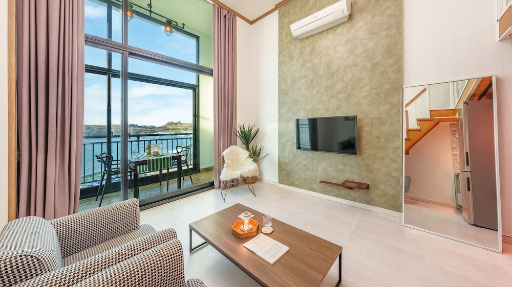 Yeosu Porrr Ocean View Pension