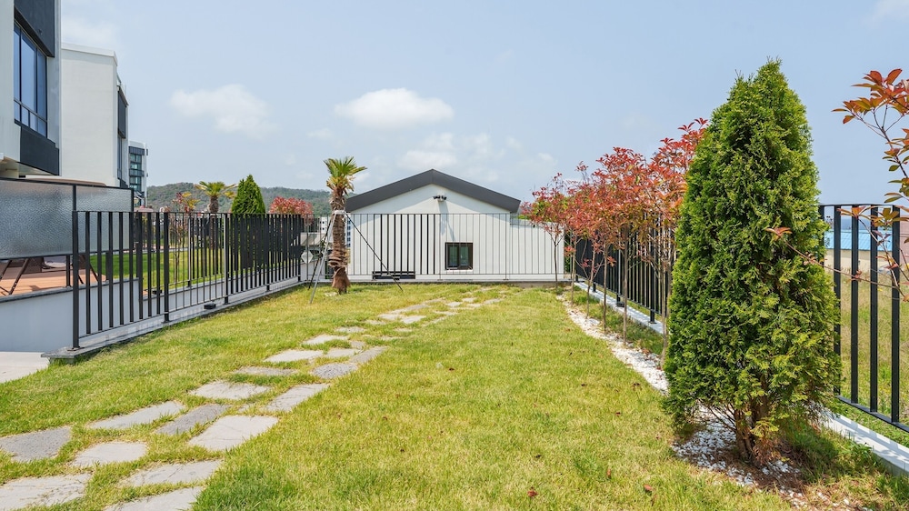 Gyeongju The Moon Aurora Pool Villa