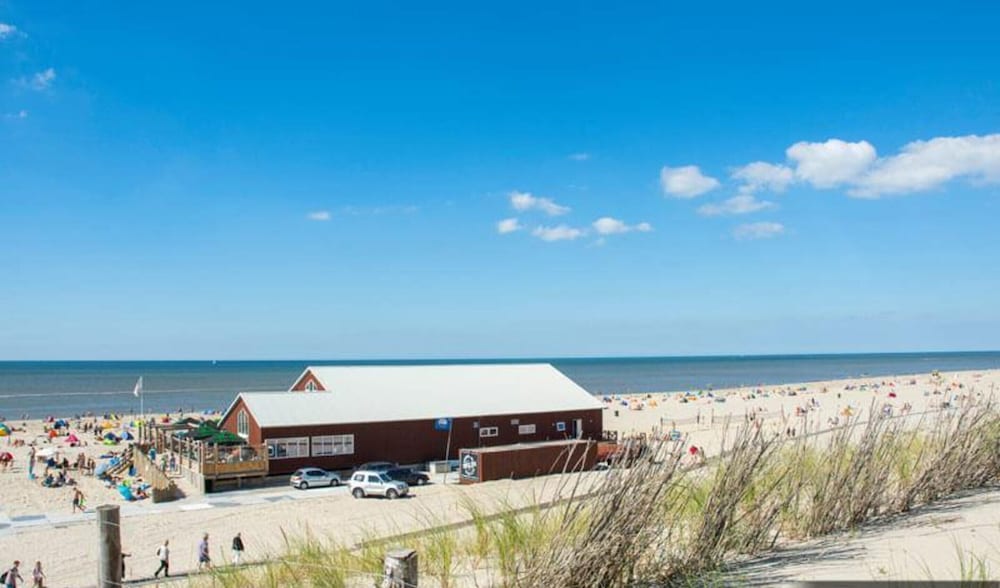 Holiday Home in Park De Watersnip Near Beach