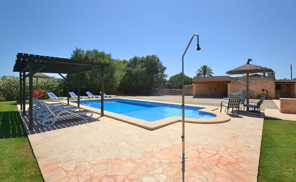 Countryside Villa & Garden view 3