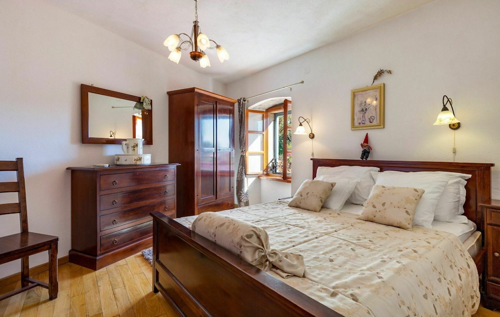 Heritage Villa near Milna with Private Swimming Pool view 2