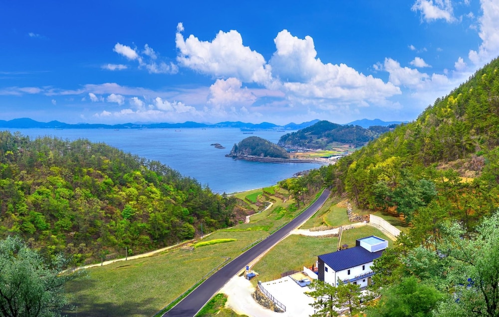 Namhae Palace1470 Pension, Namhae - 9
