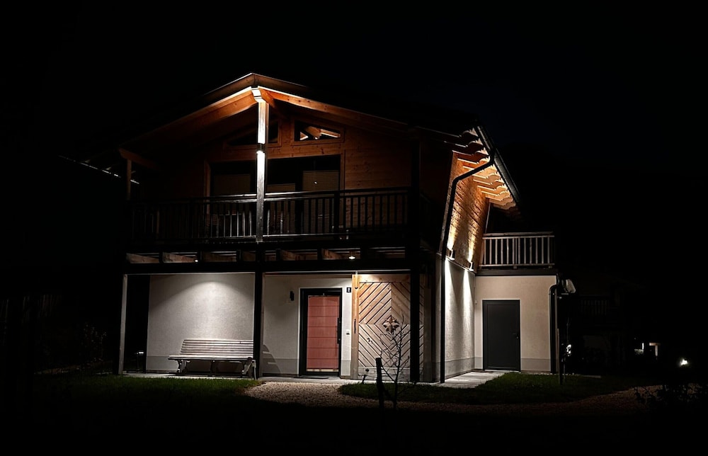 Chalet Alpenzauber mit Beheiztem Pool, Inzell