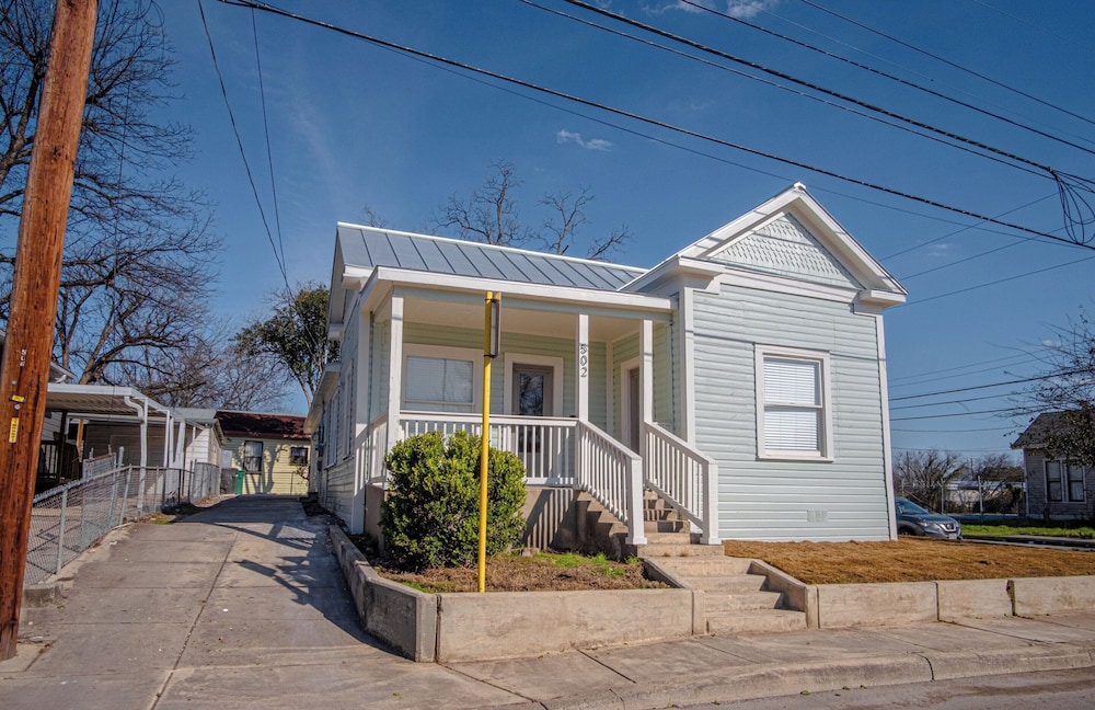 Create Memories 4br/3ba Near Riverwalk & Downtown!