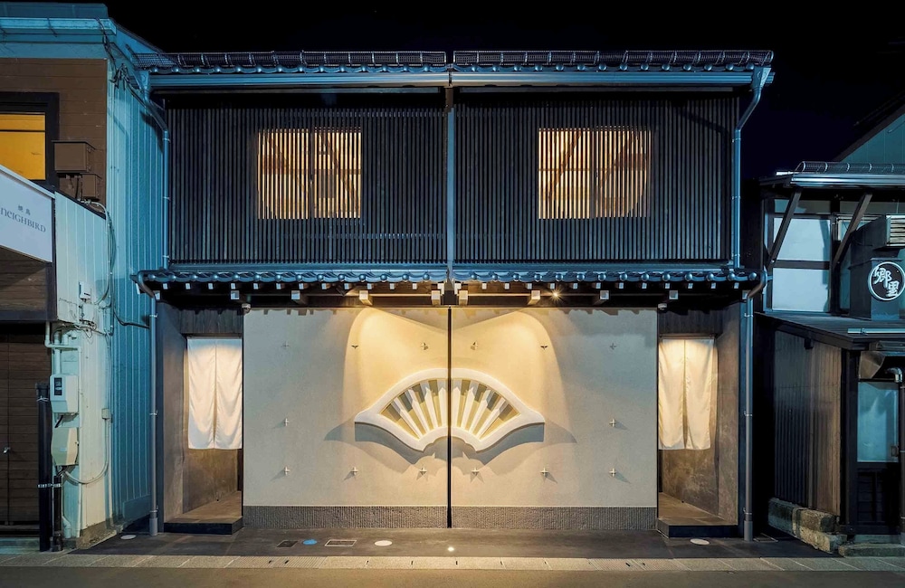 Hanasatomachi Machiya House
