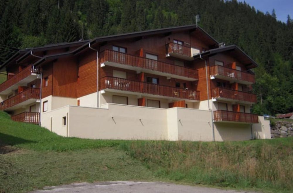 Apartment With Balcony in Chatel