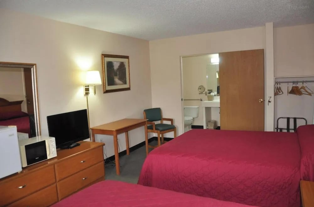 OYO Malden Airport Inn