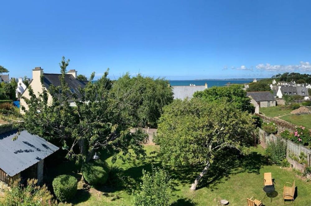Holiday Home in Locquirec Near Sandy Beach