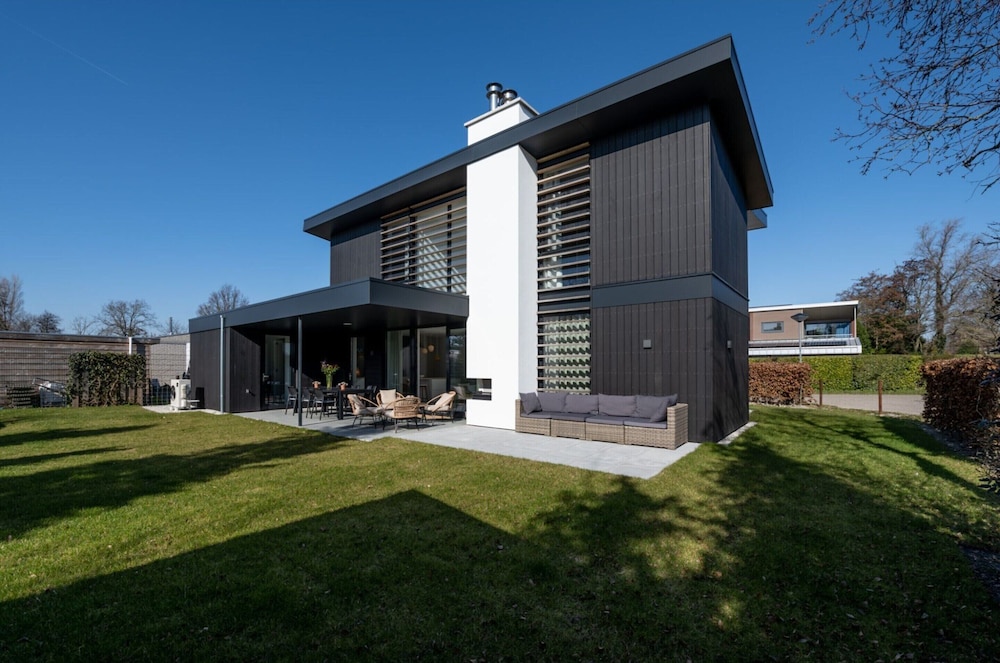 Holiday Home Near Veerse Meer With Garden