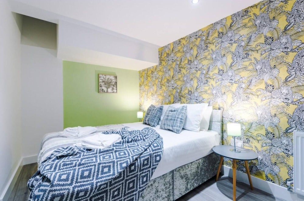 Old Trafford Two-bedroom Stay by Belvilla view 3