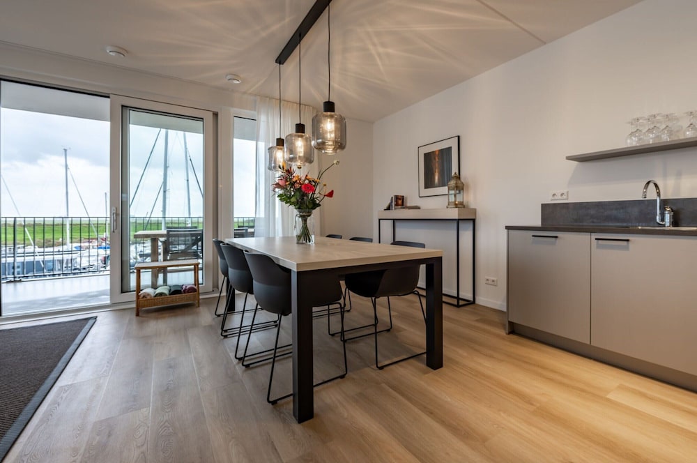 Apartment With Beautiful Views