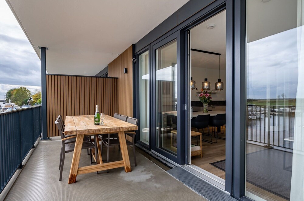Apartment With Beautiful Views