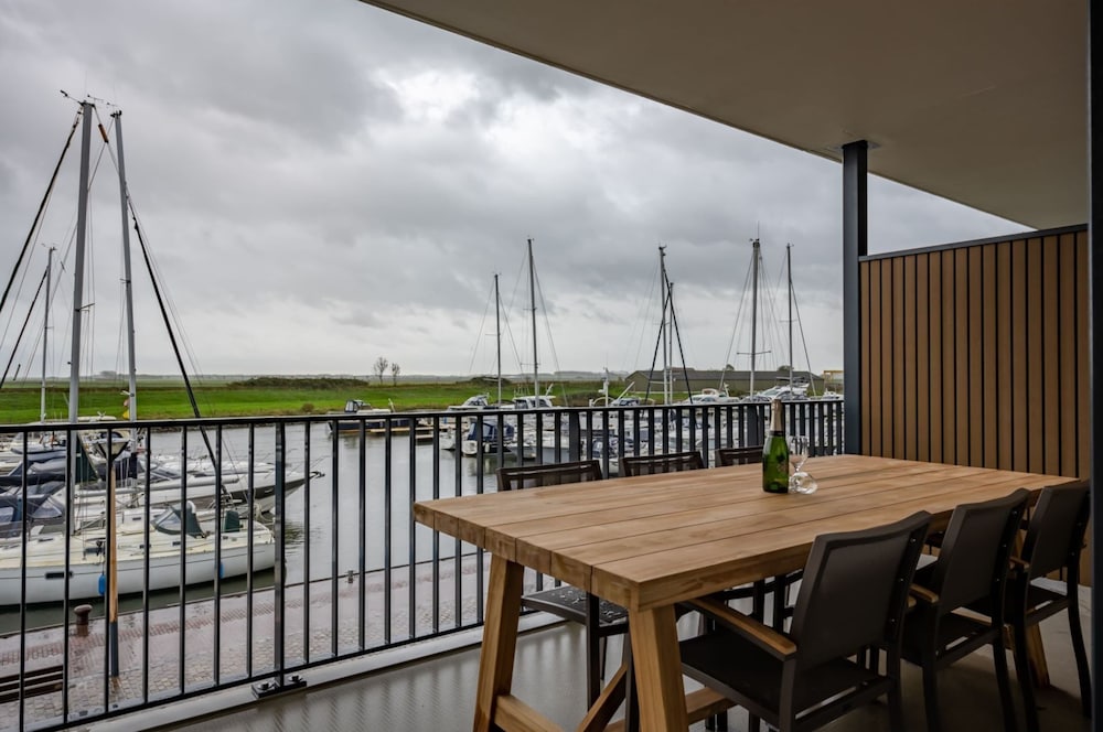 Apartment With Beautiful Views