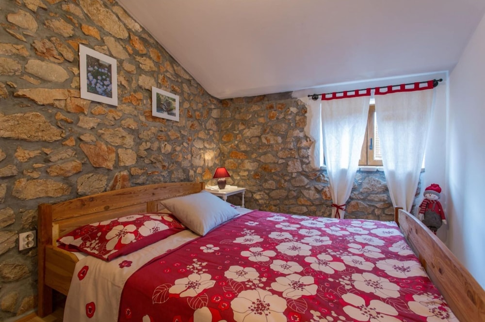 Holiday Home in Polje Near Beach view 3