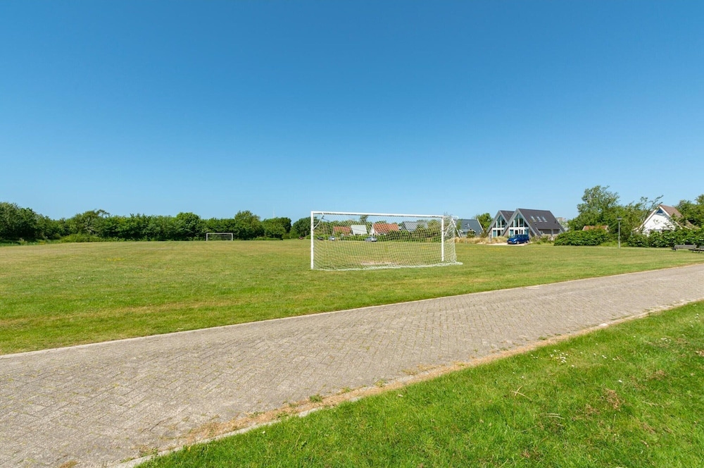 Luxury Holiday Home by Seaside and Dunes view 4