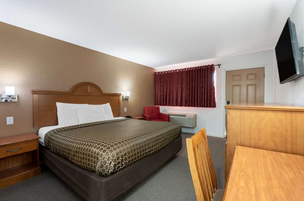 Rodeway Inn Terre Haute near University