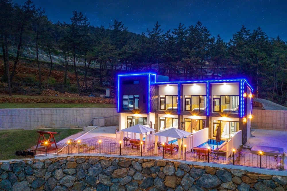 Namhae Palace1470 Pension, Namhae - 11