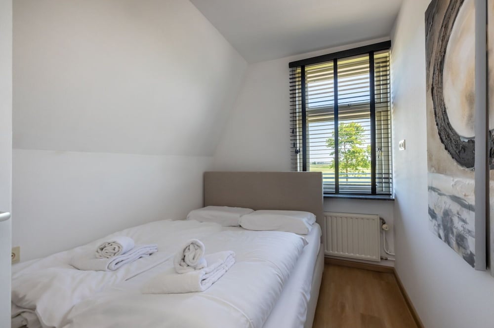 Bungalow in Sint Maartenszee Near Dunes view 3