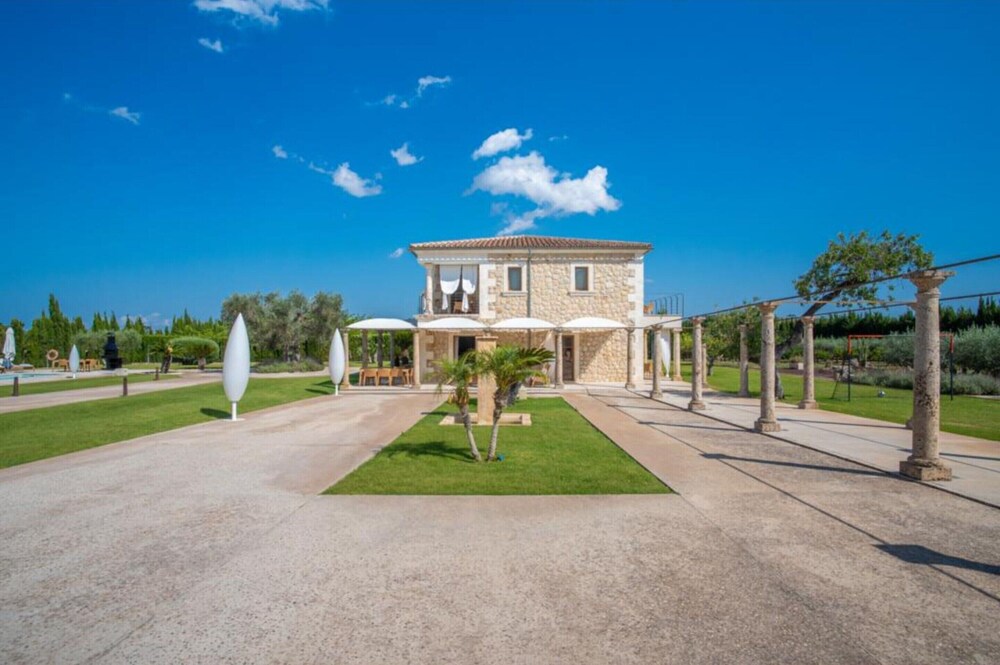 Villa in Mallorca With Event Space & Chill Out