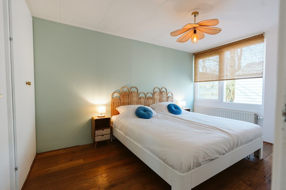 Holiday Bungalow With a Nice Light Appearance at 1.5 km From the Beach view 3