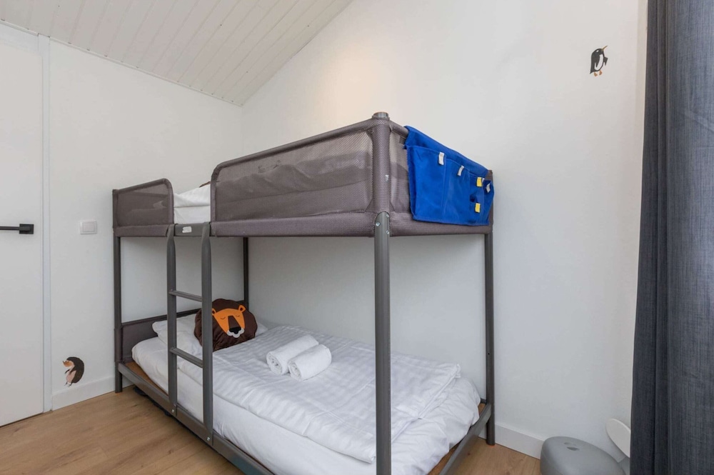 Comfort Holiday Home Near Beach view 5