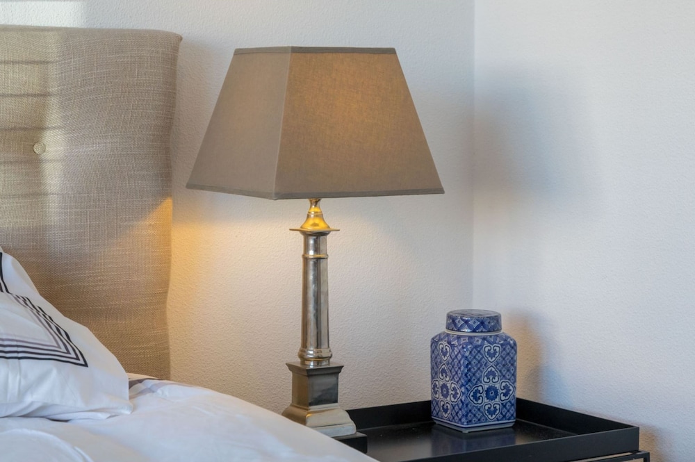 Attractive Apartment near Center & Beach view 4