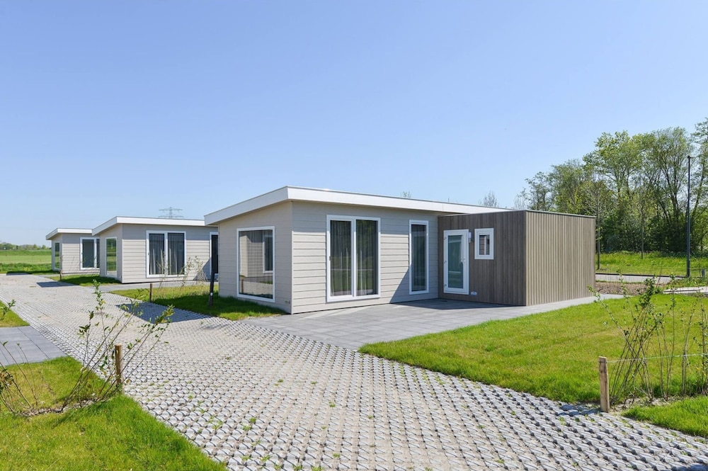Brand New Chalets Near the Oosterschelde