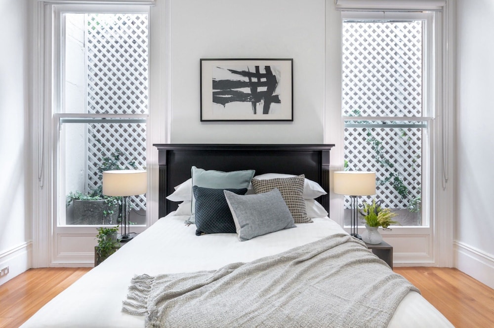 Renovated Studio in Bohemian Area Close to City