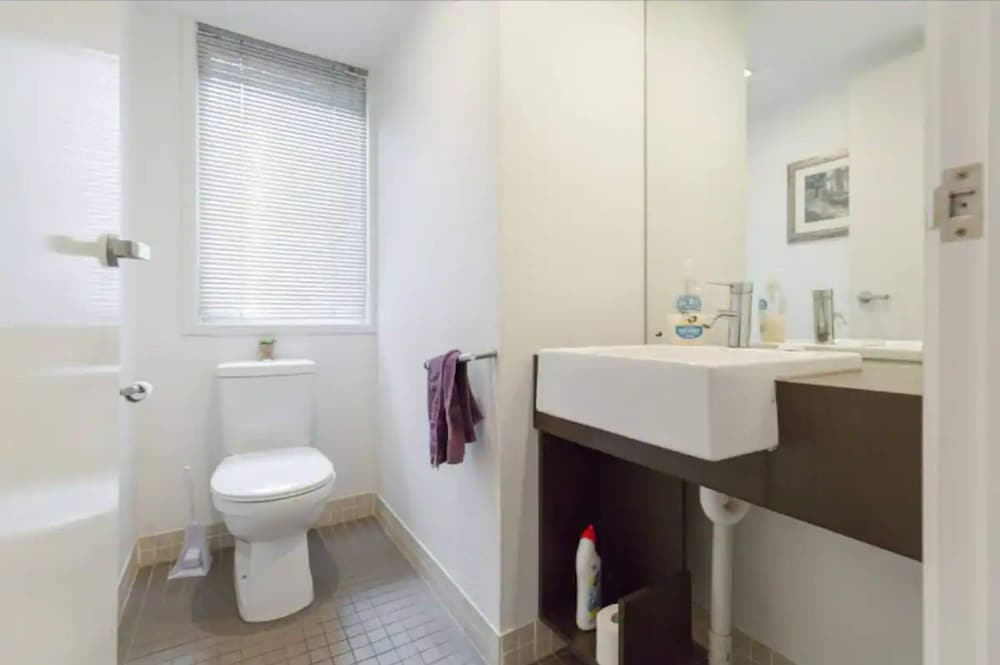 Cosy 2 Bedroom Townhouse Near the CBD
