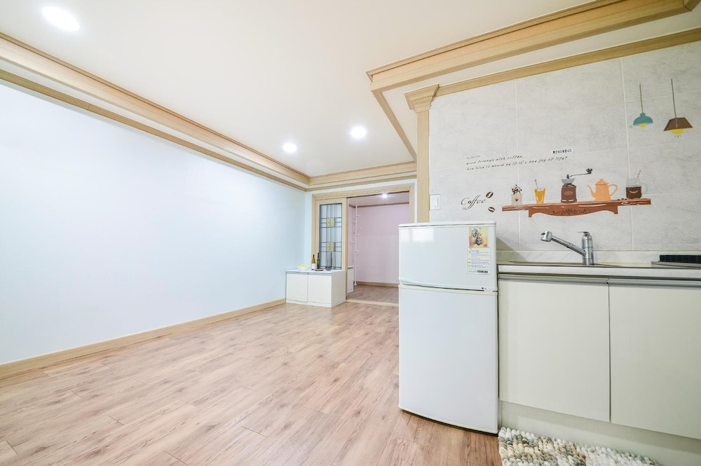 Sokcho Dderak Pension