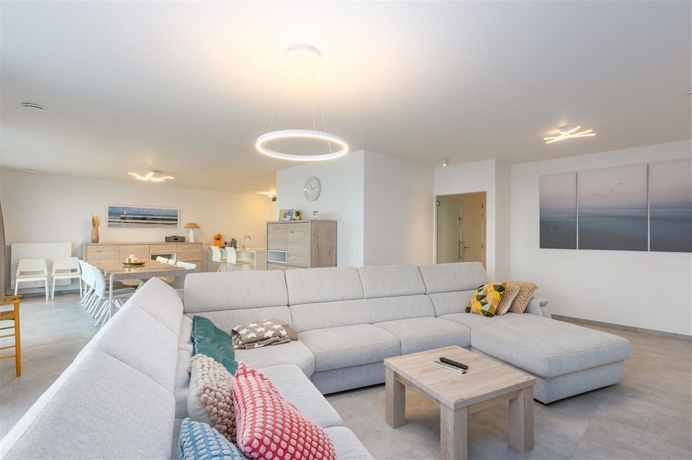 Spacious New-build Apartment With Large Terrace