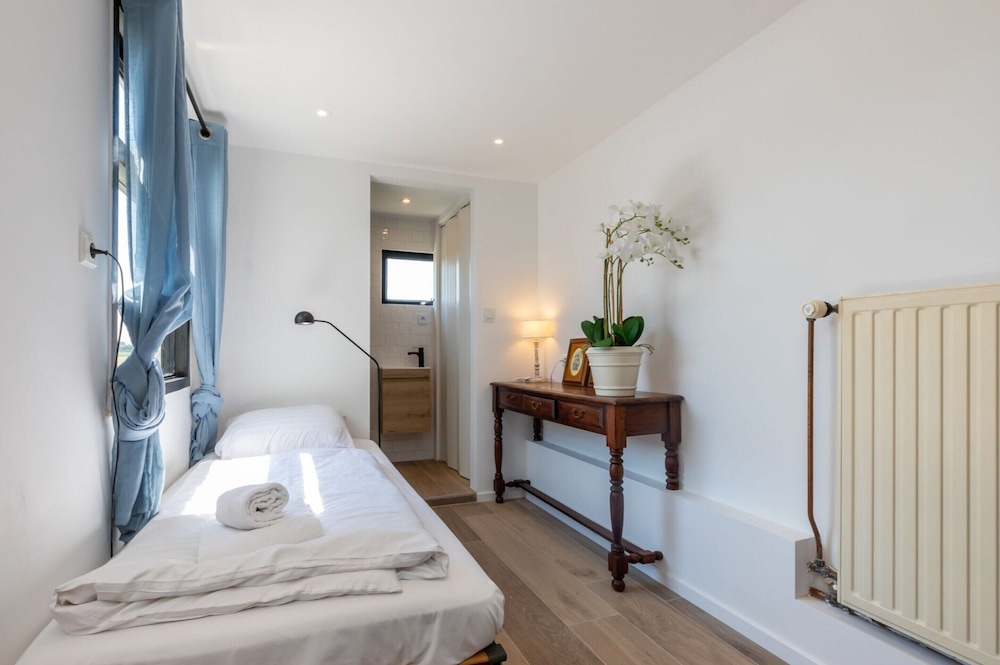 Bungalow in Sint Maartenszee Near Dunes view 5