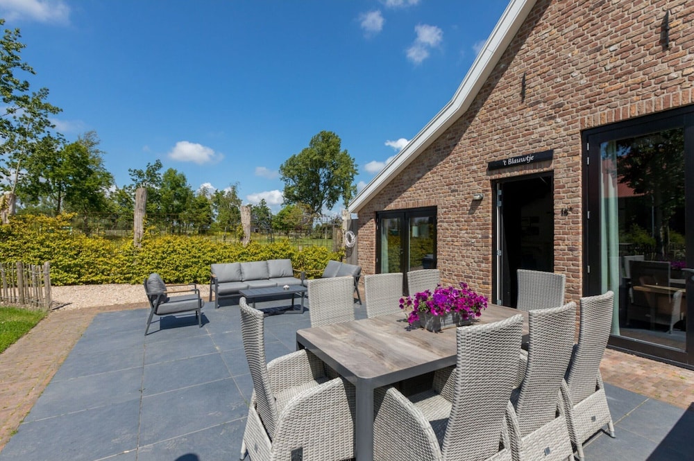 Family House Near Vrouwenpolder Beach view 2